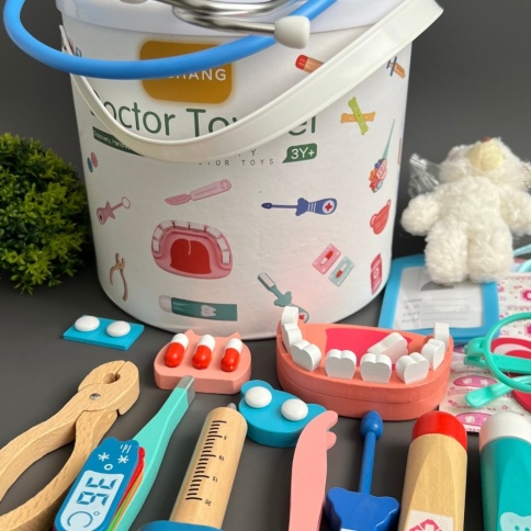 Развивающий сюжетно-ролевой набор доктора с мягкой игрушкой "Детский Стоматолог" в подарочной банке / Деревянные Игрушки Монтессори фото 2