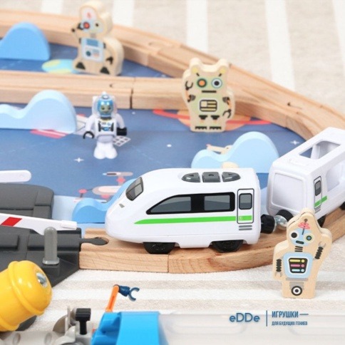 Детская деревянная железная дорога с электропоездом Город на Луне / Развивающие игрушки Монтессори фото 2