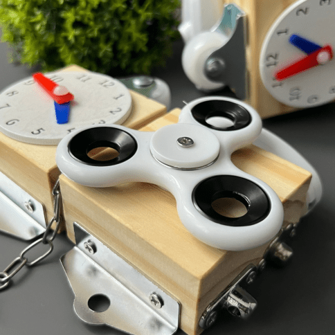 Развивающая игрушка раскладной бизикуб «Компас» | Методика Монтессори фото 2