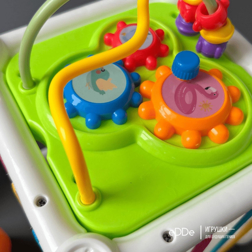 Многофункциональная развивающая игрушка для малышей «Сенсорный куб 6 в 1»  фото 4