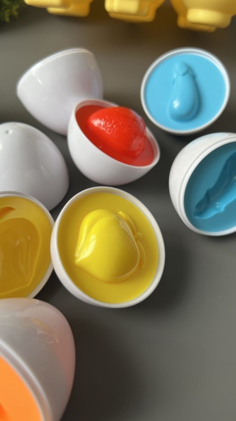Детская обучающая игрушка по методике Монтессори «Лоток сортер с Яйцами Фрукты», набор 6 яиц | Развивашки малышам фото 3